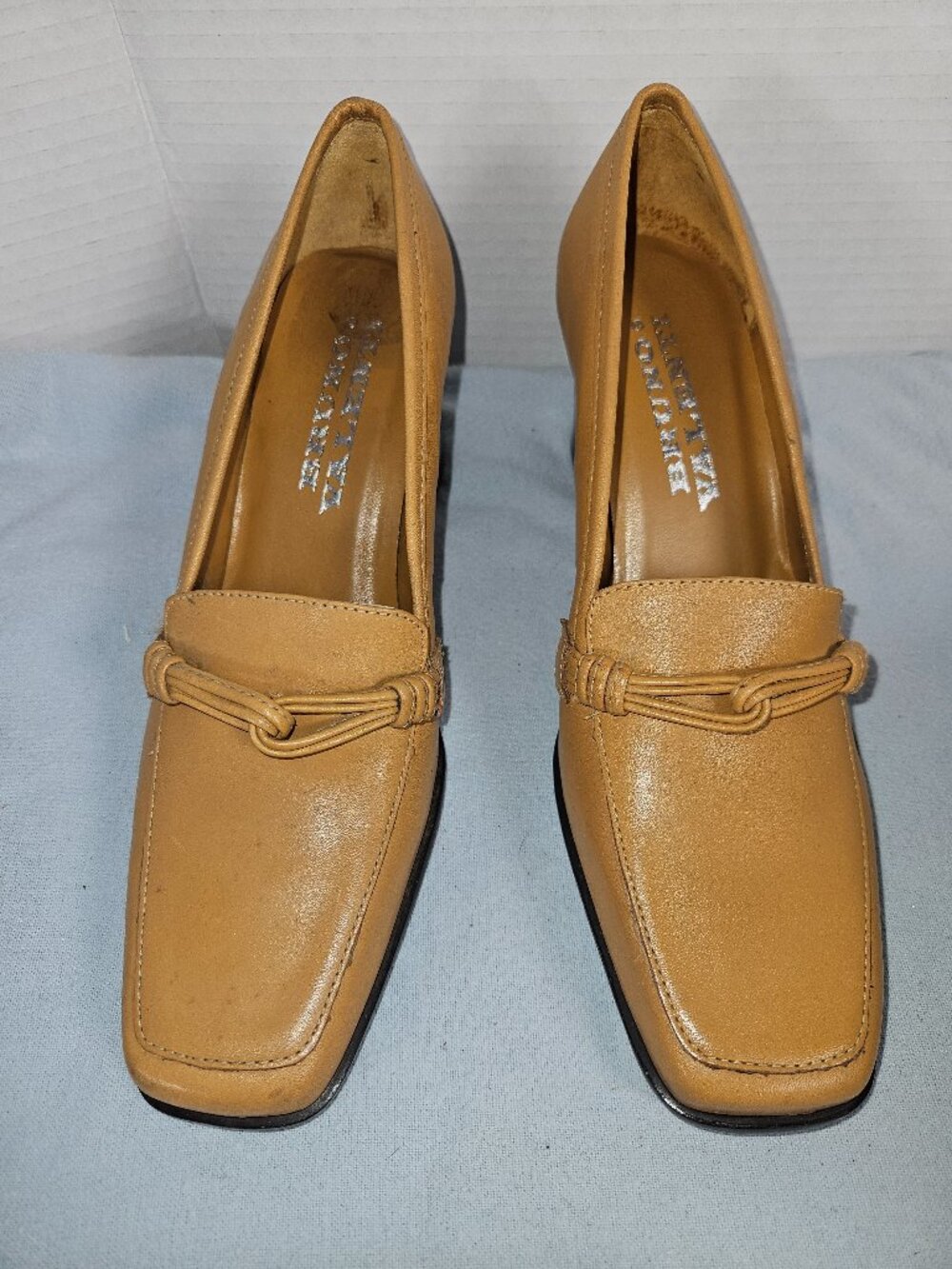 Bruno Valenti Vintage Camel Heel Loafers Tie Aquare Toe Detail Size 8.5
